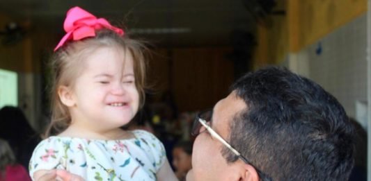 Vereador Sargento Reginauro conhece a Associação Pestalozzi de Fortaleza, voltada para pessoas com deficiência intelectual e mental