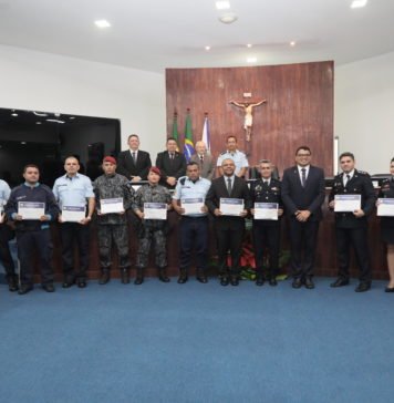 Policiais Militares do Ceará são homenageados pelos serviços prestados