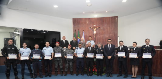 Policiais Militares do Ceará são homenageados pelos serviços prestados