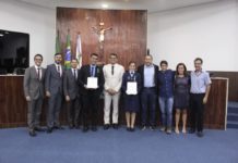 Sargento Reginauro entrega medalha do mérito desportivo Ayrton Senna aos atletas Rodrigo Barroso e Vittória Lopes