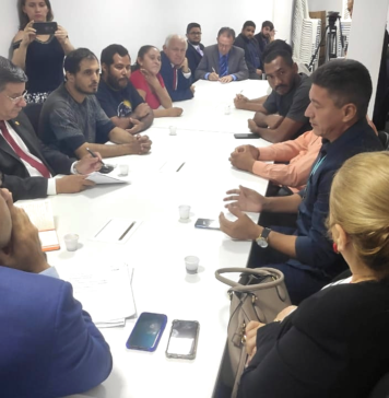 Ambulantes se reúnem com vereadores na Câmara Municipal