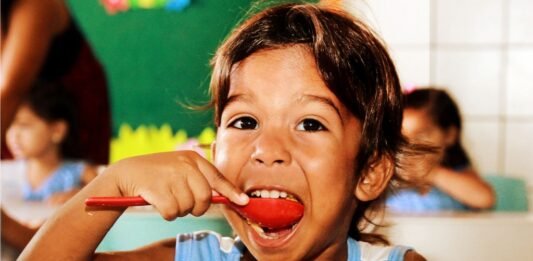 Reginauro apoia kits alimentares para 230 mil estudantes e solicita alterações