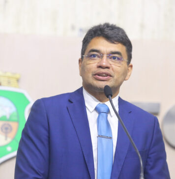 Oposição pede vistas de matérias e arrisca mudança no recesso